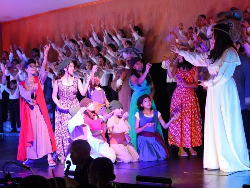 Obra En Belén a Media Noche León