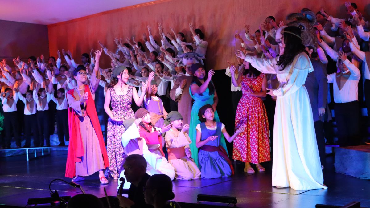 Obra En Belén a Media Noche León