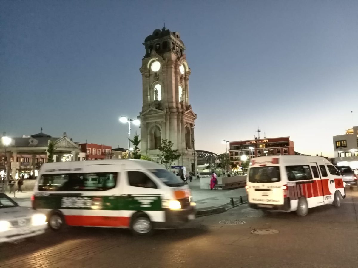 Compras: mar de gente y transporte a tope en Pachuca