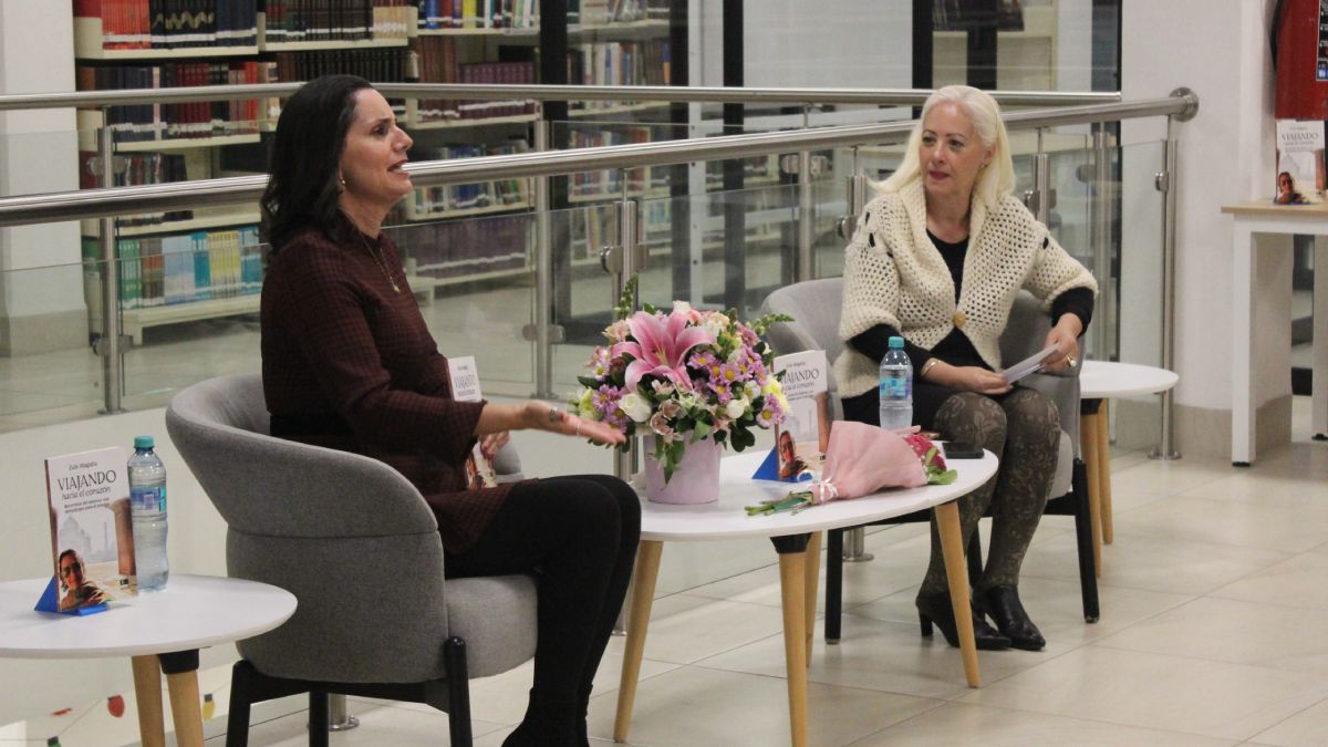 Presentación del libro Viajando hacia el corazón de Zule Magaña