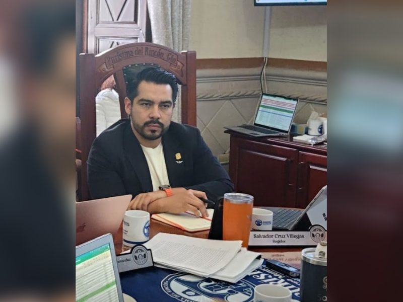 Acusa regidor de MC, Salvador Cruz, de Purísima del Rincón, campañas en su contra