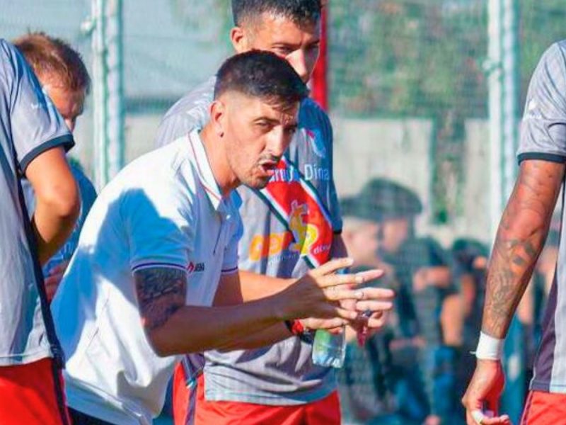 Santiago Fredes, de 35 años, falleció tras sentirse mal.