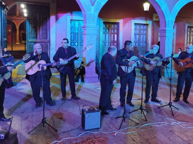 Serenata en tu Colonia León