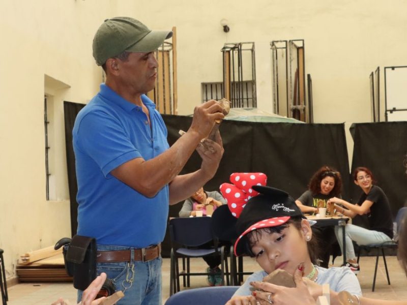 Taller de barro Porta velas