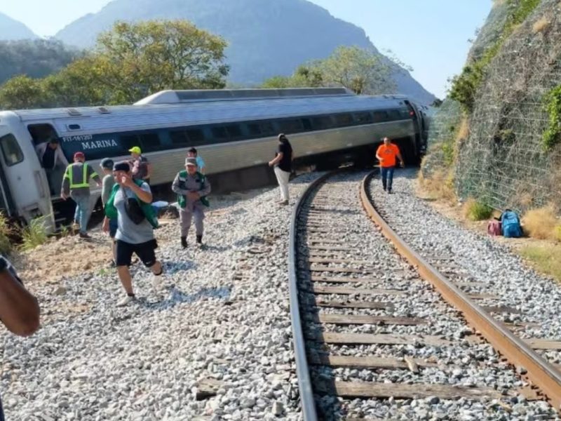 Descarrila Tren Interoceánico en Oaxaca: suman 20 heridos; Sheinbaum y FGR anuncian investigación