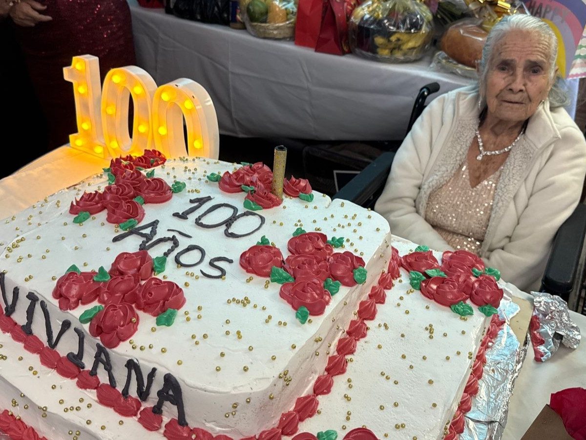 Un siglo de amor: Viviana Gómez festeja su centenario rodeada de cinco generaciones en La Estación