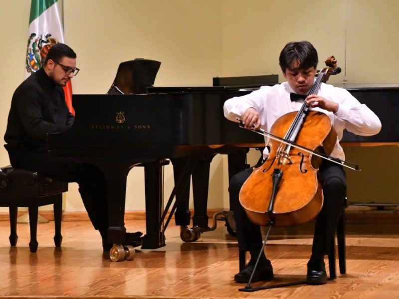 Hermanos leoneses conquistan el VII Concurso Nacional de Violonchelo La Superior, en Monterrey