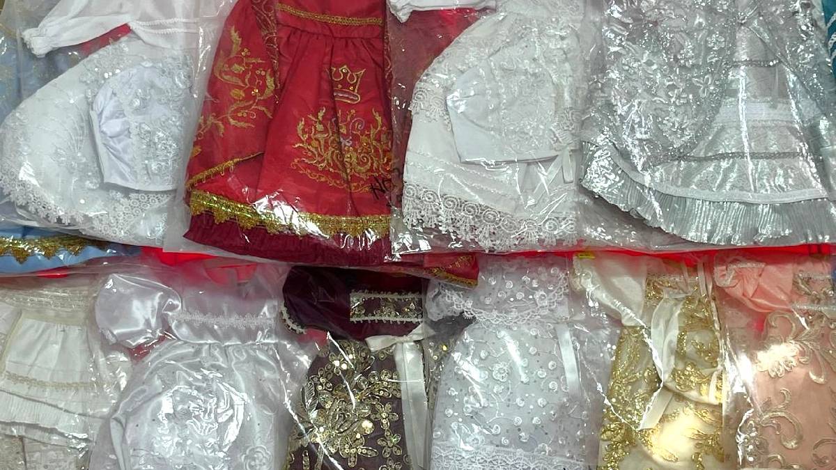 Vestir al Niño Dios