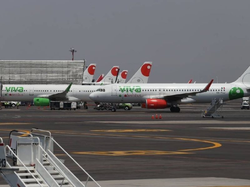 Volaris y Viva Aerobus se fusionan: Crean gigante de bajo costo en México