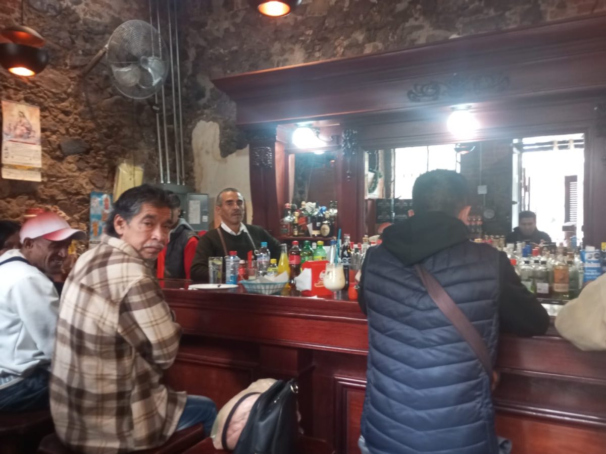 Salón Pachuca celebra 122 años con frijoles charros y tequila