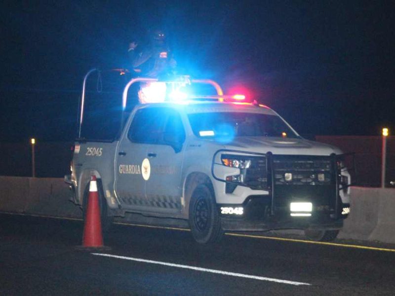 Se mata mujer al caer de moto en carretera estatal de Irapuato; conductor está grave