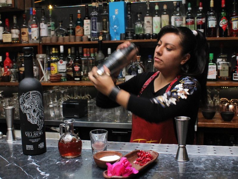 Cae a la mitad la emisión de licencias para venta de alcohol en Guanajuato