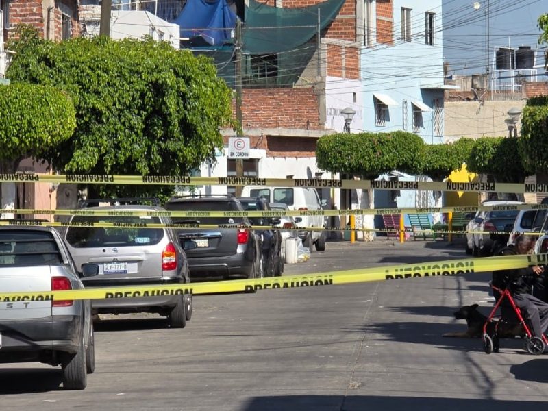 Balean fachada de casa en la calle Libertad de la colonia Rodríguez