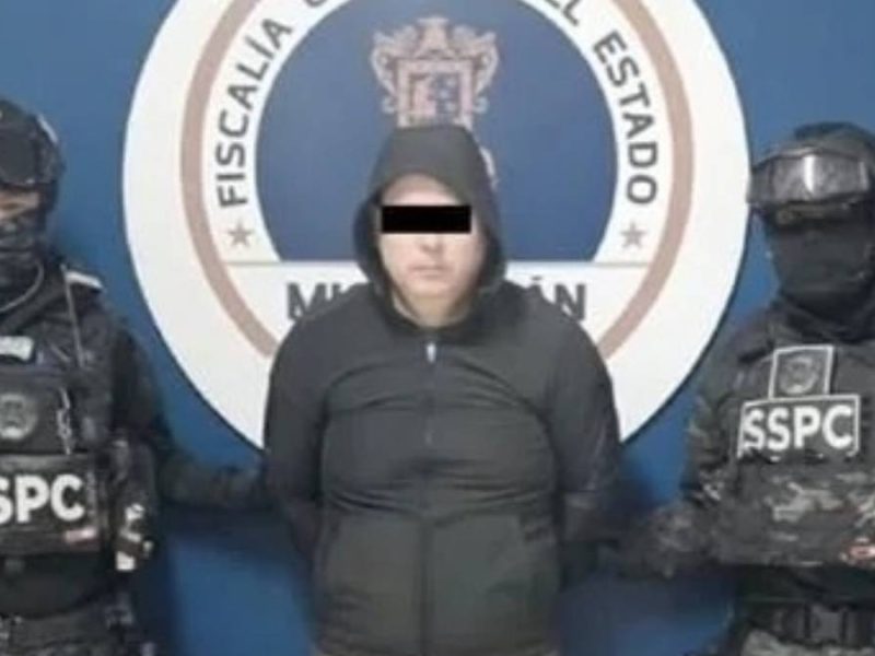 carlos-manzo-el-licenciado