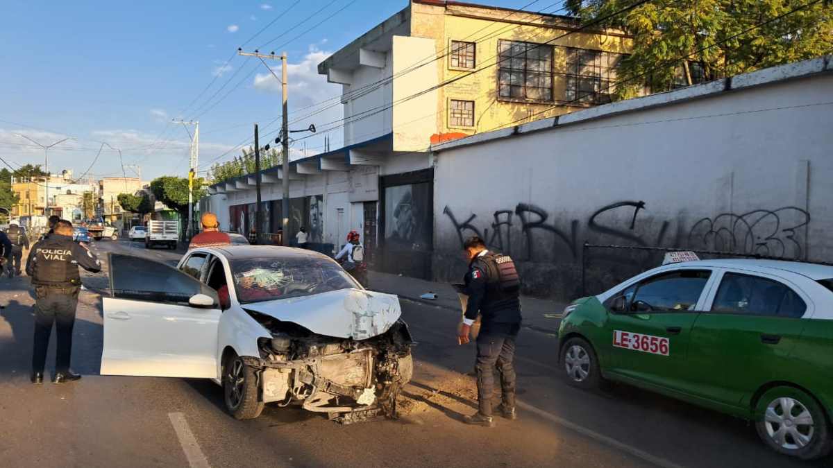 choque en el bulevar Mariano Escobedo