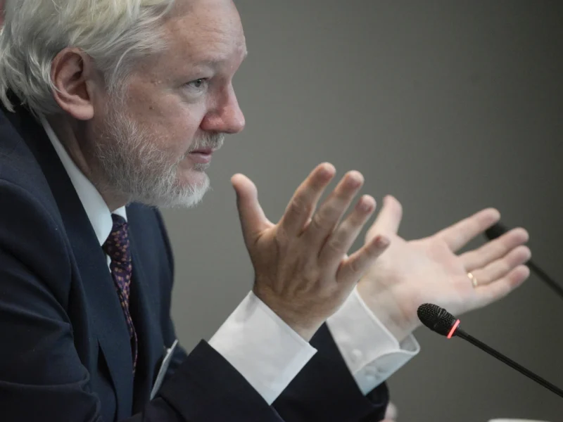 Fundador de WikiLeaks denuncia a la Fundación Nobel por el premio de la Paz