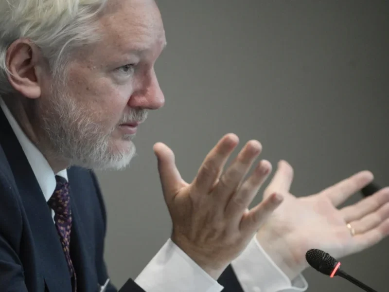 Fundador de WikiLeaks denuncia a la Fundación Nobel por el premio de la Paz