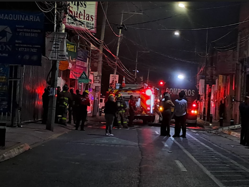 Menores de edad ocasionan incendio con pirotecnia en El Coecillo