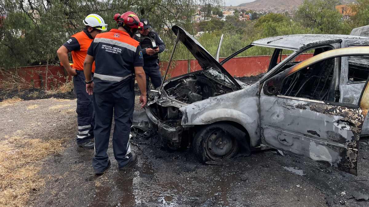 incendio en la carretera Guanajuato-Juventino Rosas