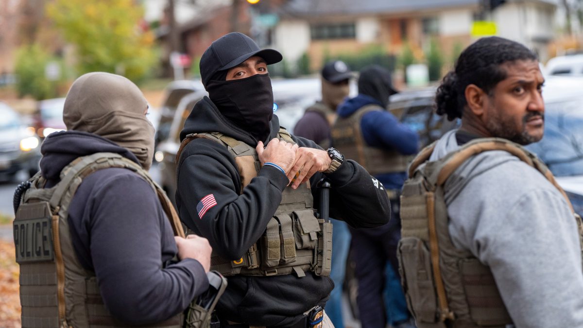 migrantes enfrentan redadas y arrestos