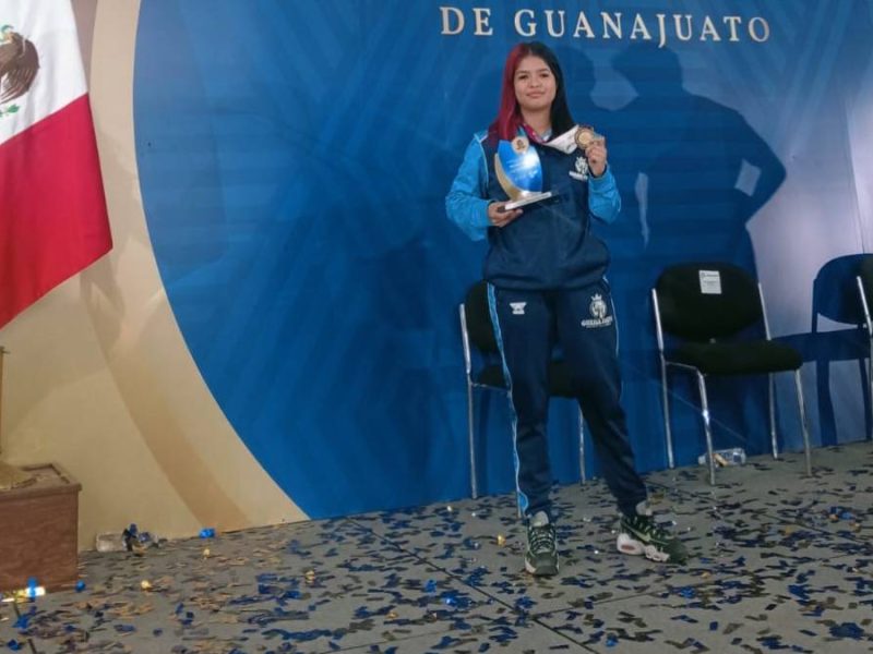 Mirna busca apoyo para cumplir sus sueños en el Kickboxing - Foto: Mirna Hdz.