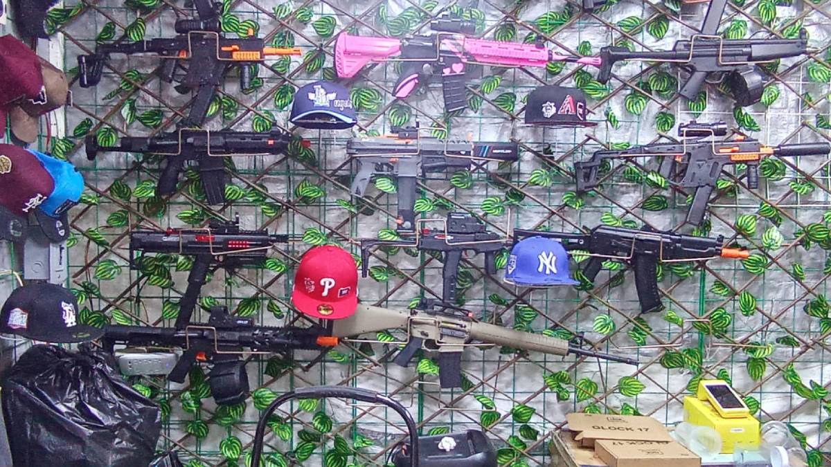 tianguis-guanajuato-juguetes-belicos