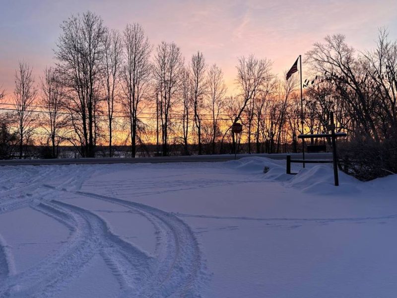Poderosa tormenta invernal avanza hacia el Este de EU; se esperan 61 cm de nieve