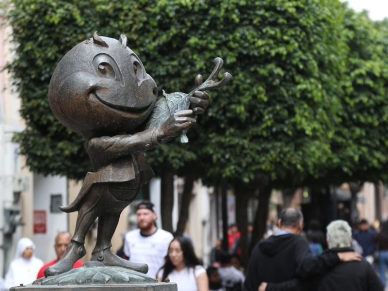 Un homenaje a Cri-Cri en León