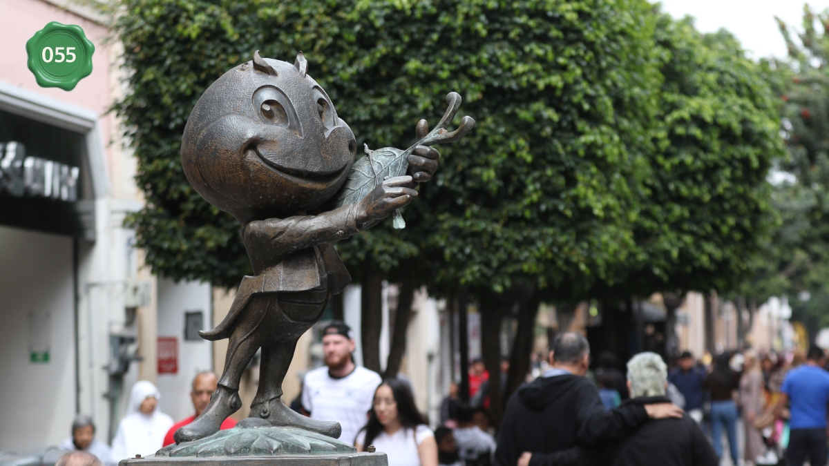 Escultura de Cri-Cri en León