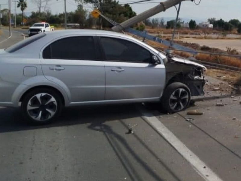 Dos accidentes en Celaya dejan un hombre hospitalizado, otra persona lesionada y daños