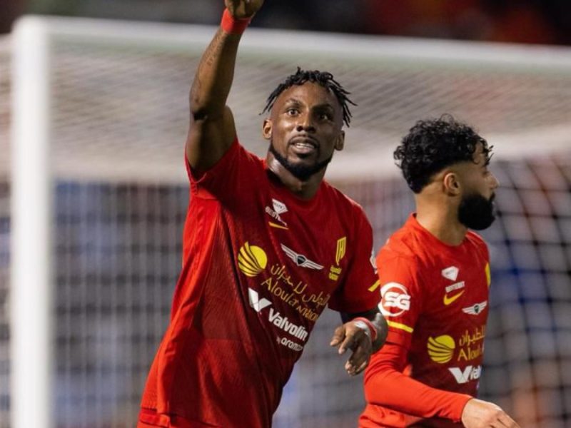 Sorry, Benzema; Julián Quiñones marca doblete y Al Qadisiya vence al Al Ittihad