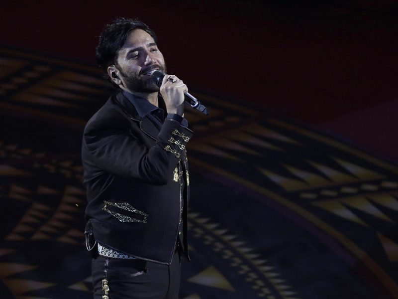 Alejandro Fernández regresa al Palenque de la Feria de León de manera triunfal