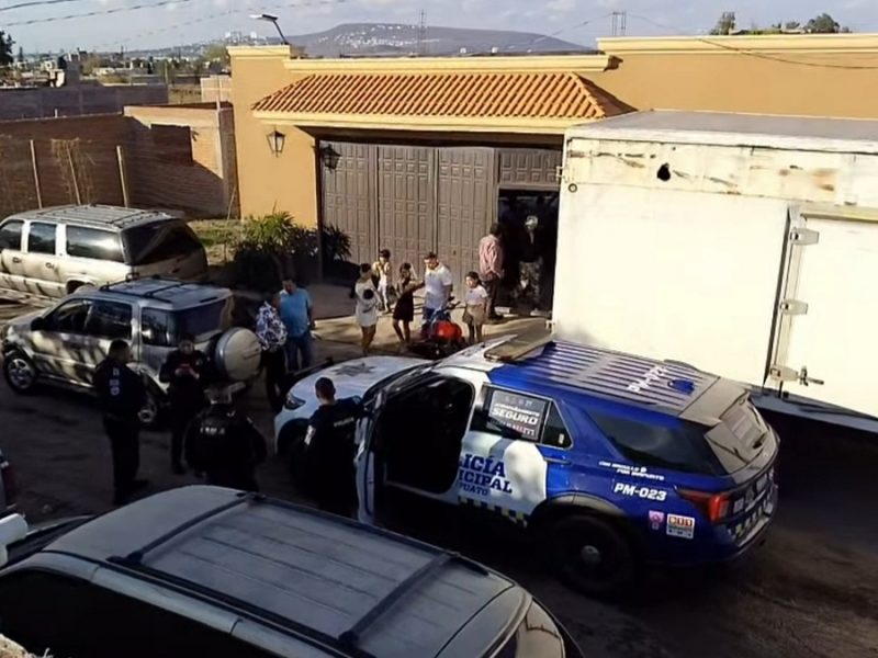 Reportan asalto en Irapuato en salón de fiestas; policías afirman que fue pelea