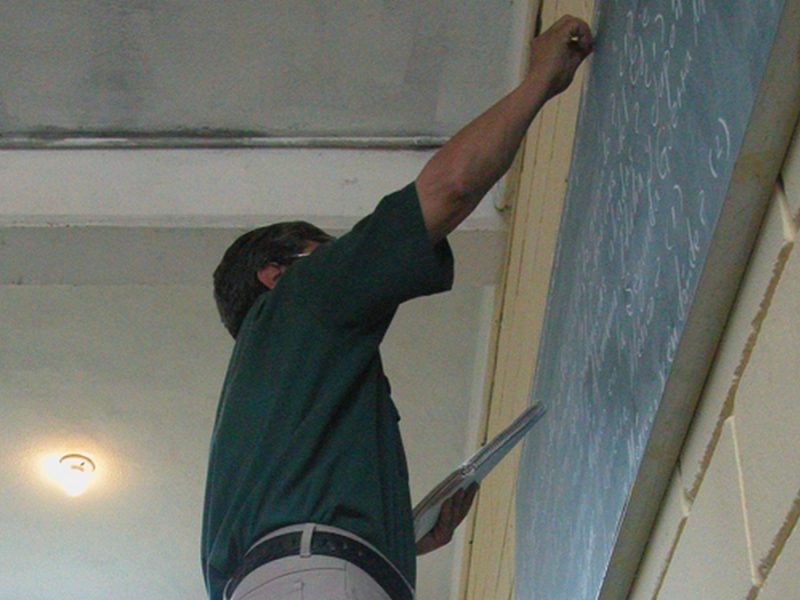 Avala la nueva Corte ‘regalazo’ de AMLO a la CNTE: plazas automáticas sin examen