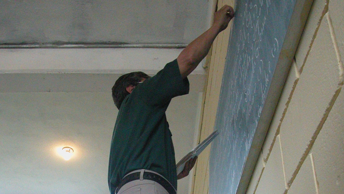 Corte plazas automáticas a maestros