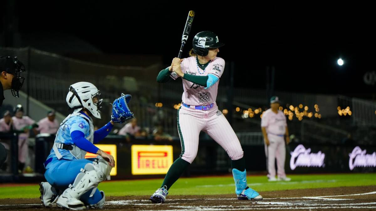 Bravas de León vencen a Charros con histórica actuación de Marta Gasparotto - Foto: Bravas.