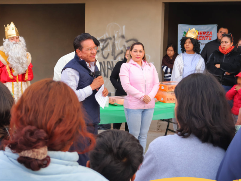 Reyes Magos llegan a seis colonias de Pachuca con apoyo comunitario