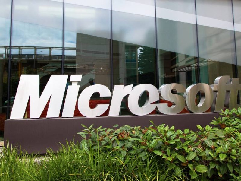 Microsoft vive su peor día en la bolsa desde la pandemia: cae 10%