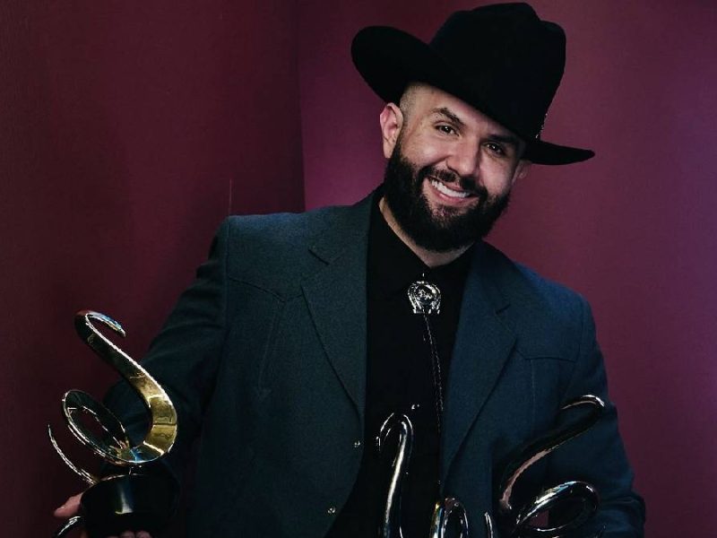 Carin León lidera la lista de nominaciones en Premio Lo Nuestro 2026, con 10 menciones