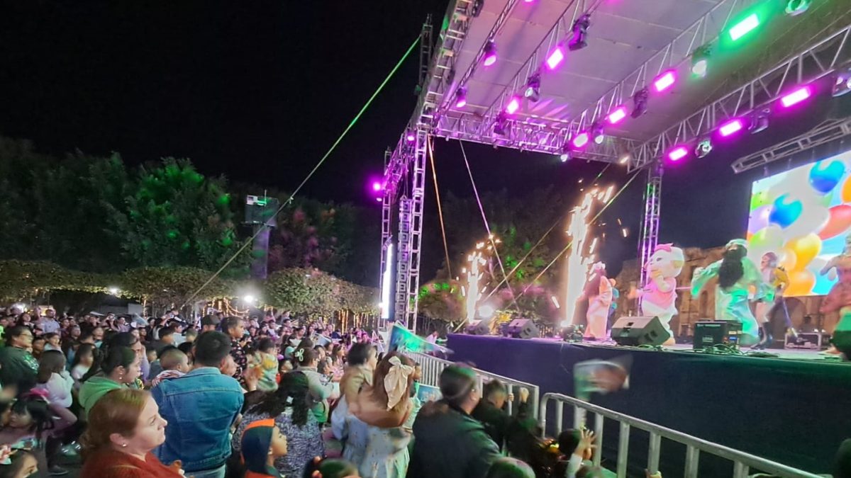 Con mega show de Reyes