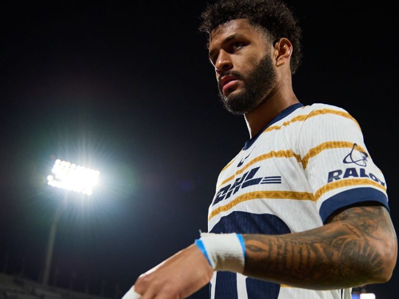 Santos quiere fichar a José Caicedo de Pumas