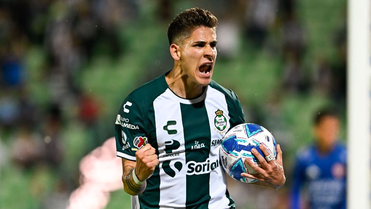 Santiago Muñoz celebrando un gol con el Santos Laguna. Foto: Mexsport.