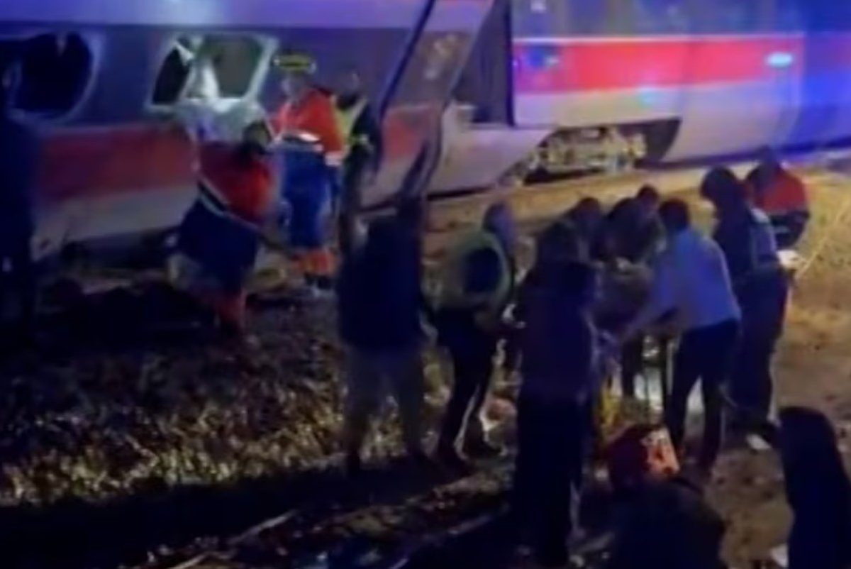 Descarrilamiento España 01