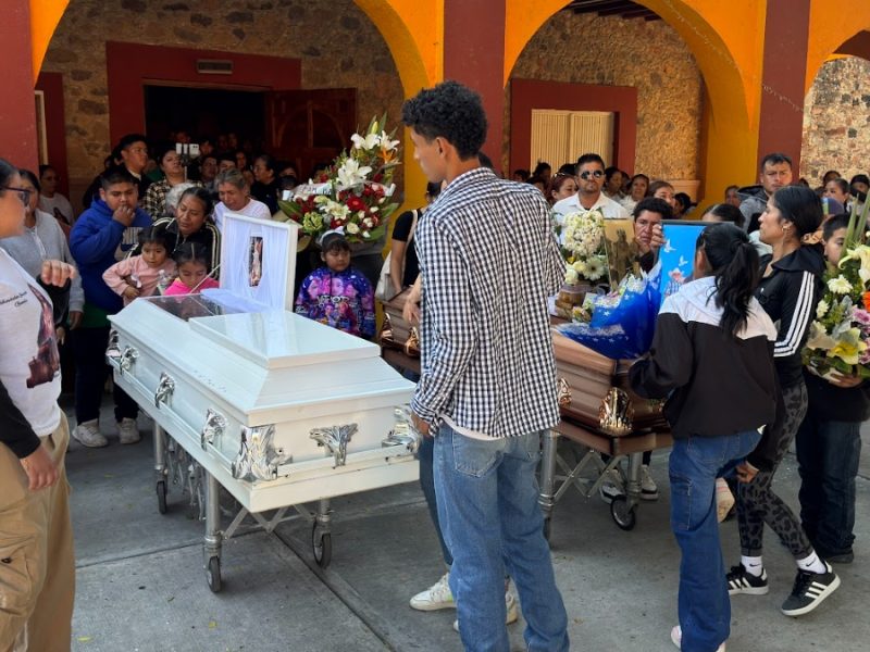 Despiden con porras a peregrinos atropellados de Celaya que iban al Cubilete