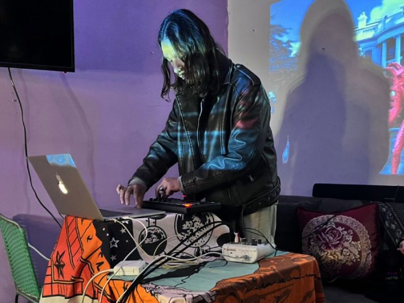 Dj ANCI presenta “Sueño en estéreo”; un streaming electrónico desde Casa Bruja