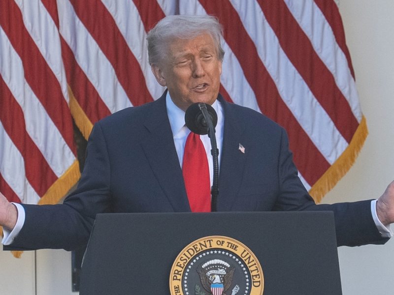 Anuncia Trump comienzo de ataques a cárteles vía terrestre; reitera que narco controla México