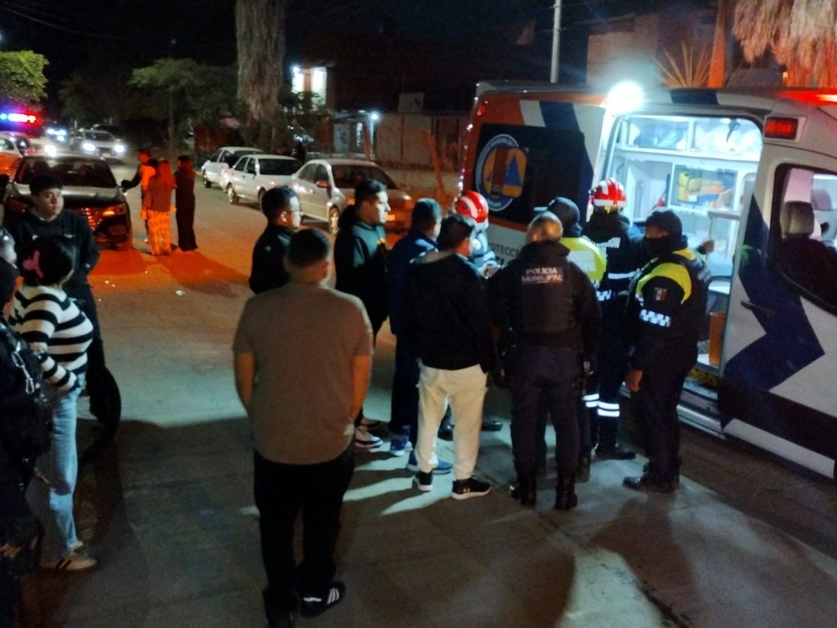 Vecinos detienen y golpean a conductor ebrio en la colonia El Milagro