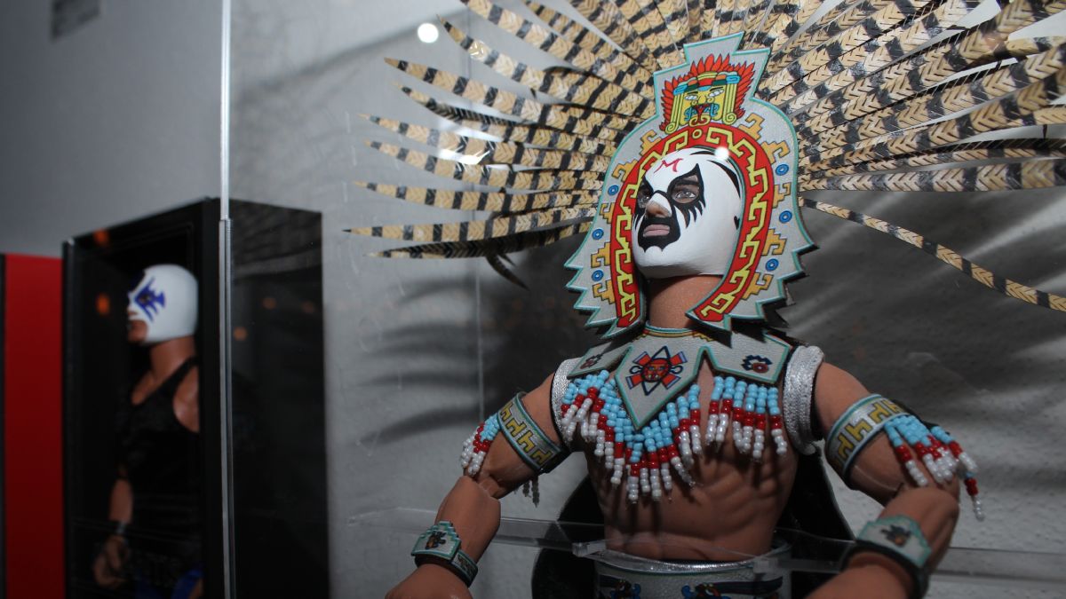 Exposición Archivo Máscara León