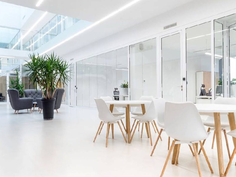 Roberto Pérez Estrada es mencionado en disputa patrimonial en revisión legal