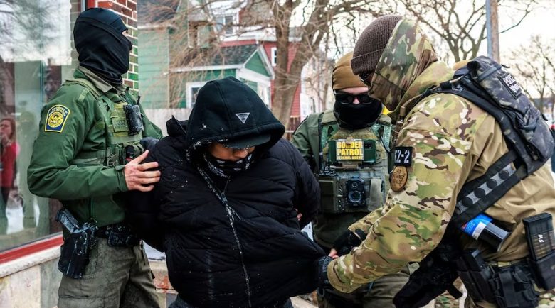 Fracturan a mexicano en detención del ICE